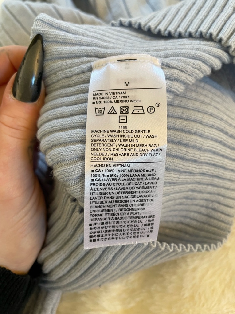 Banana Republic Pale Blue 100% Merino Wool Ribbed Crew Sweater Top Light Air Y2K - Picture 8 of 12